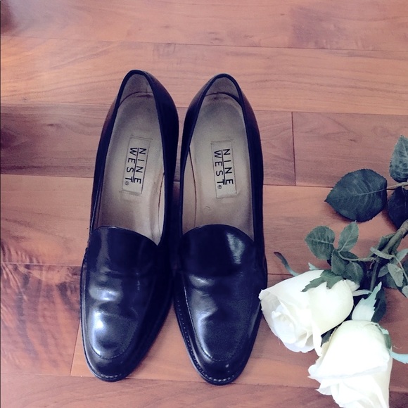 Nine West Black shiny soft leather loafers shoes comfy thick block heels US 9.5 - Picture 4 of 5
